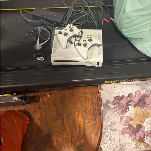 Xbox 360 Kinect Sensor - Picture 4 of 4